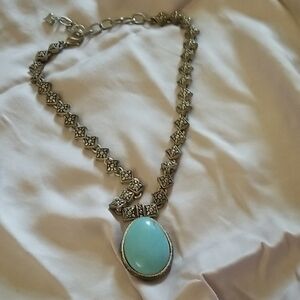 Elegant Silver and Blue Pendant Necklace